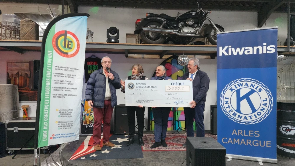 Kiwanis Artles remise chèque 3000 €